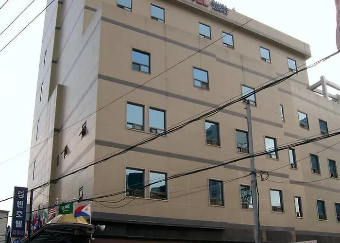 ヨンビン ホテル 2*